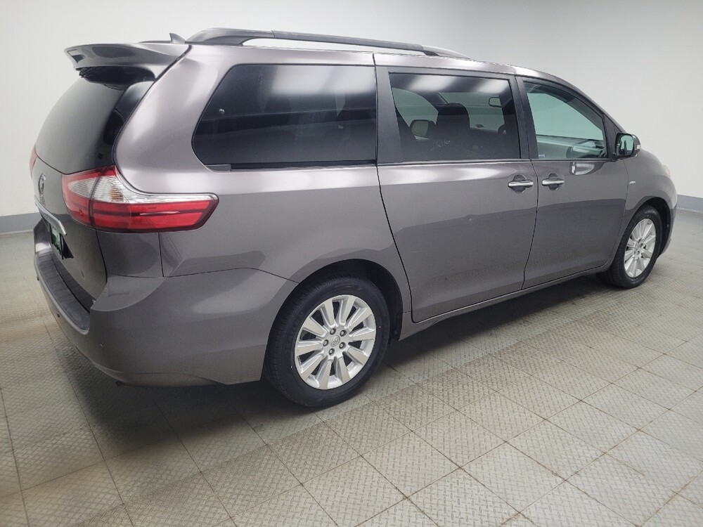 2016 Toyota Sienna in Indianapolis, IN 46222 - 18113389 10