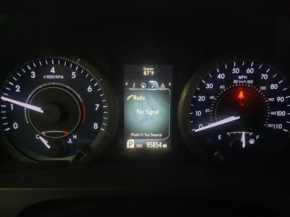 2016 Toyota Sienna in Indianapolis, IN 46222 - 18113389 23