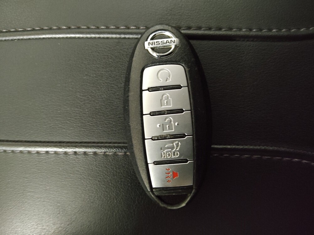 2018 Nissan Rogue in Knoxville, TN 37923 - 18113395 32