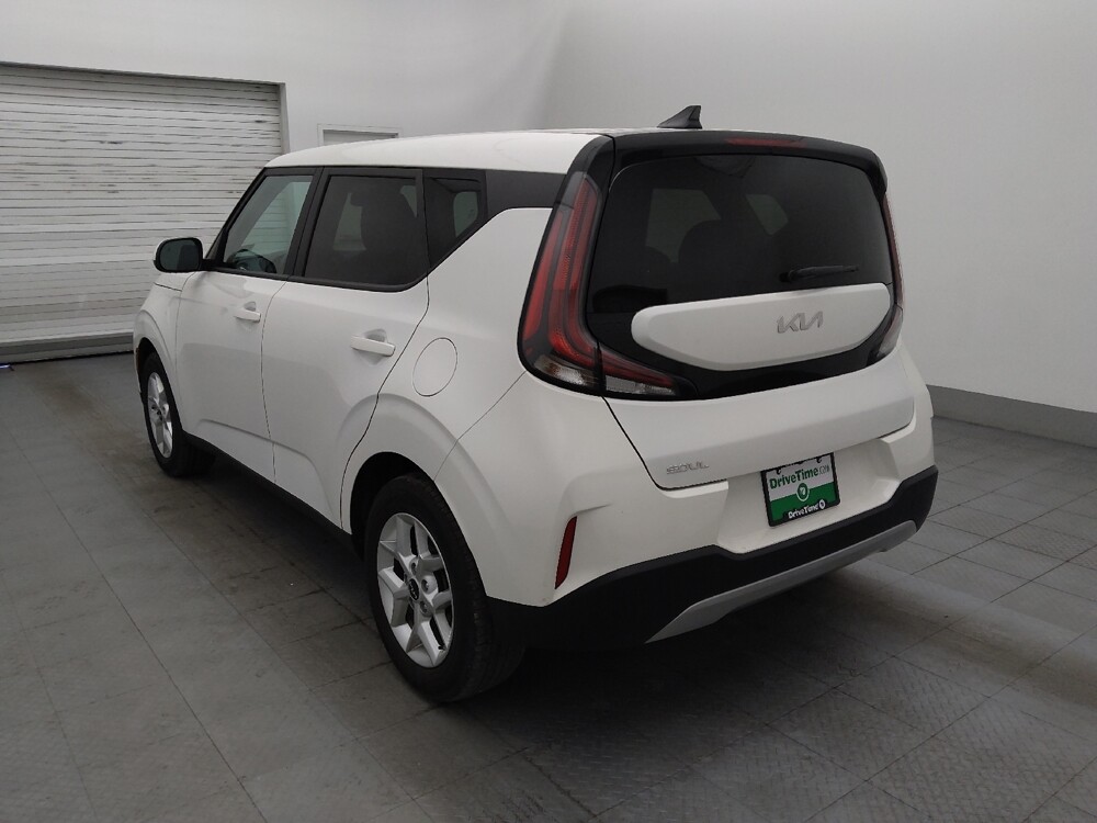 2024 Kia Soul in Lakeland, FL 33815 - 18113400 5