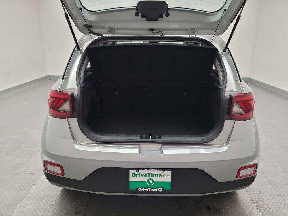 2025 Hyundai Venue in Downey, CA 90241 - 18113404 29