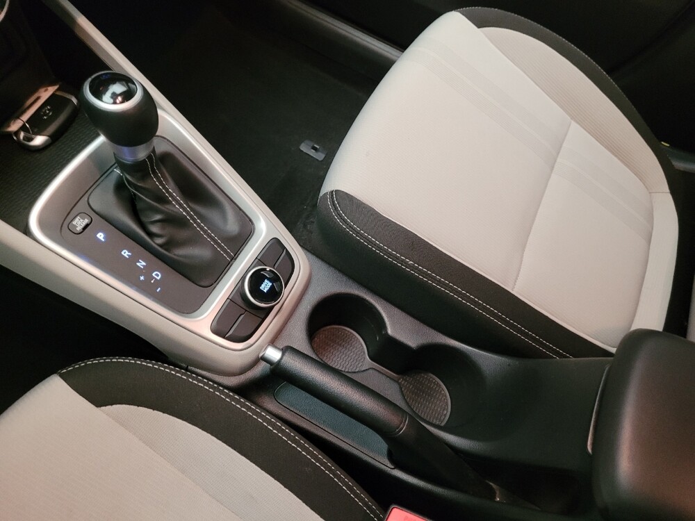 2025 Hyundai Venue in Downey, CA 90241 - 18113404 26