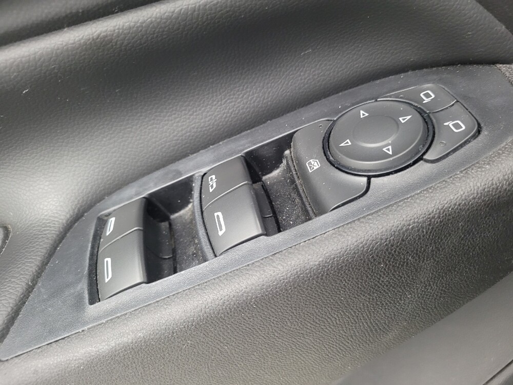 2018 Chevrolet Equinox in Memphis, TN 38128 - 18113415 27