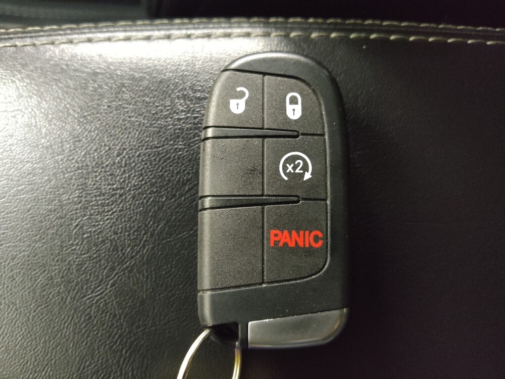 2019 Jeep Cherokee in Morrow, GA 30260 - 18113421 32