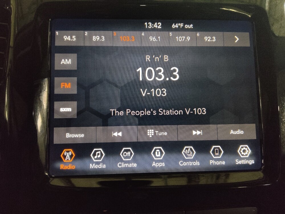 2019 Jeep Cherokee in Morrow, GA 30260 - 18113421 25