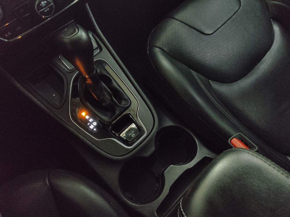 2019 Jeep Cherokee in Morrow, GA 30260 - 18113421 26