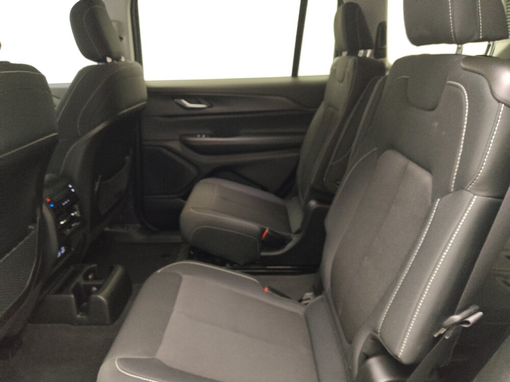 2023 Jeep Grand Cherokee L in Midlothian, IL 60445 - 18113423 18