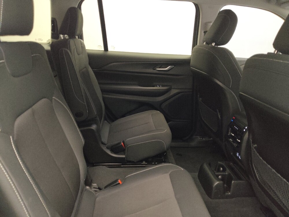 2023 Jeep Grand Cherokee L in Midlothian, IL 60445 - 18113423 19