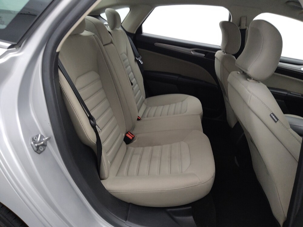 2018 Ford Fusion in St. Louis, MO 63136 - 18113424 19