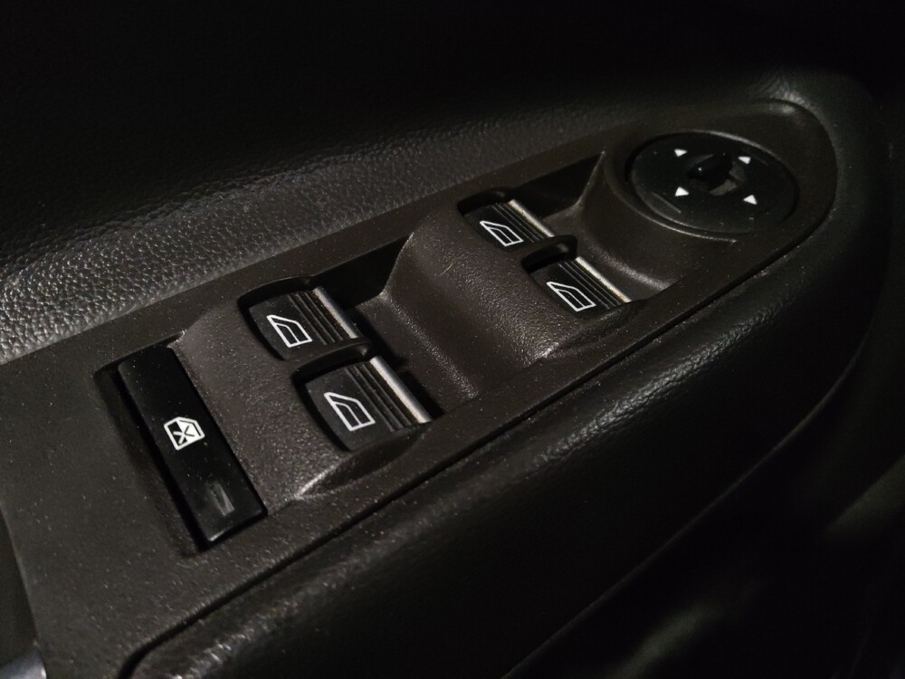 2019 Ford Escape in Jacksonville, FL 32210 - 18113434 27