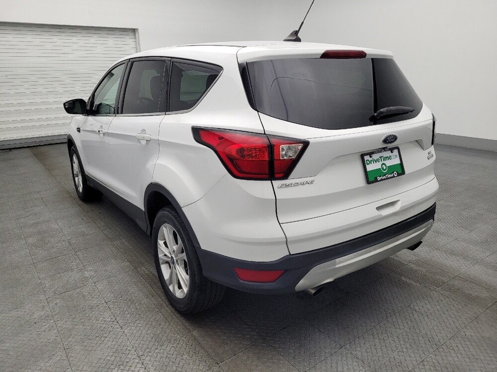 2019 Ford Escape in Jacksonville, FL 32210 - 18113434 5