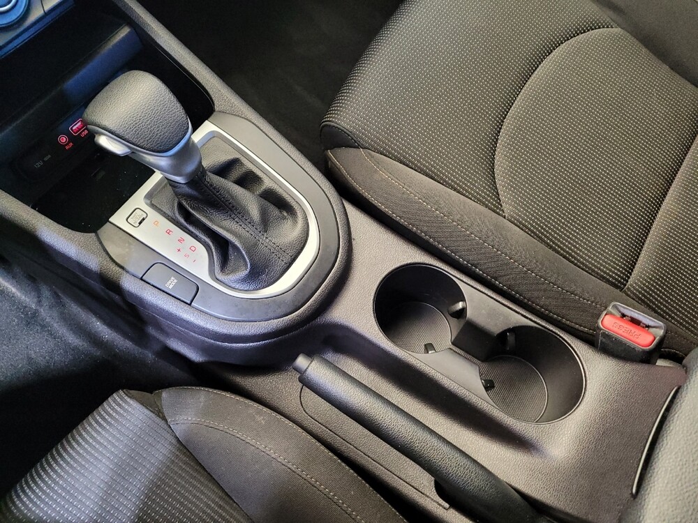 2021 Kia Forte in Cincinnati, OH 45255 - 18113438 26