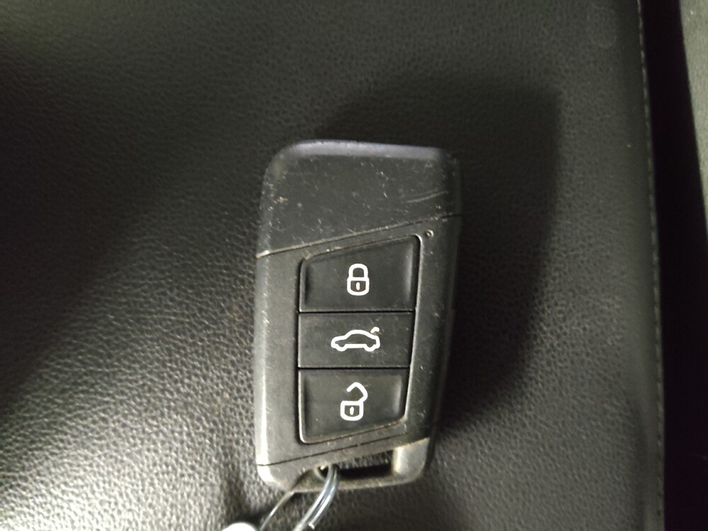 2019 Volkswagen Jetta in Stone Mountain, GA 30083 - 18113455 32