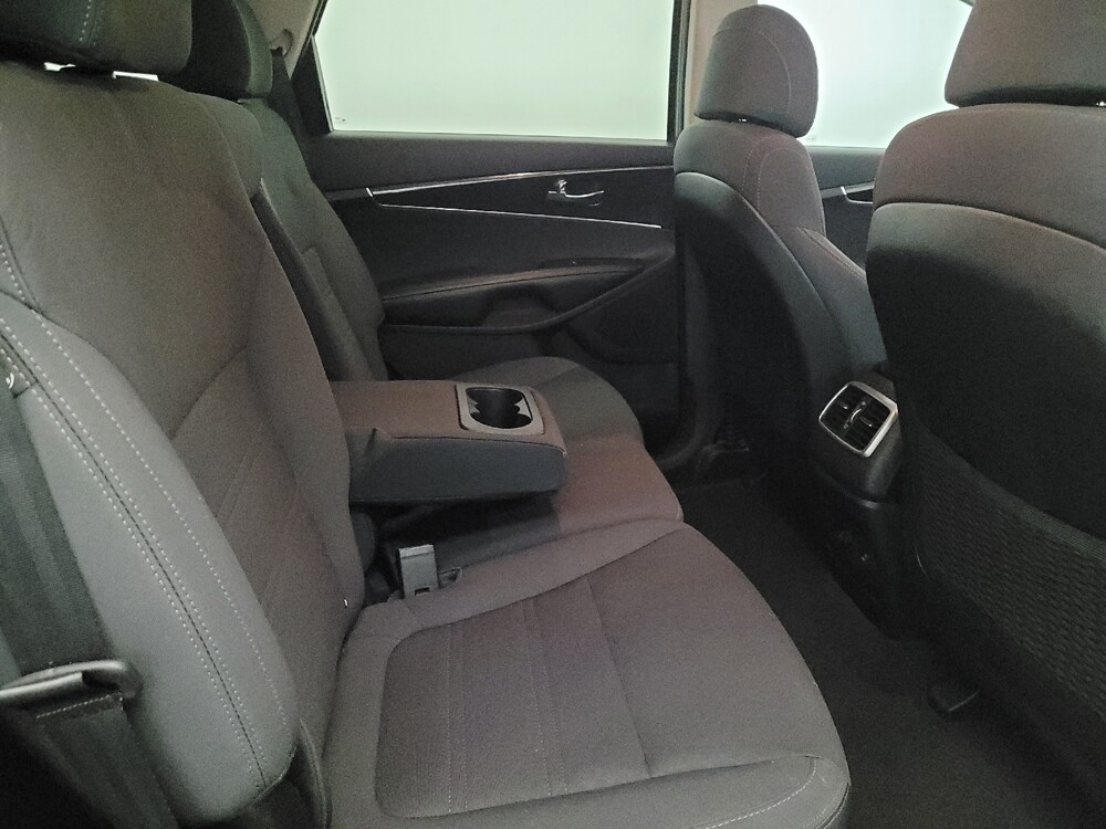 2017 Kia Sorento in New Castle, DE 19720 - 18113462 19