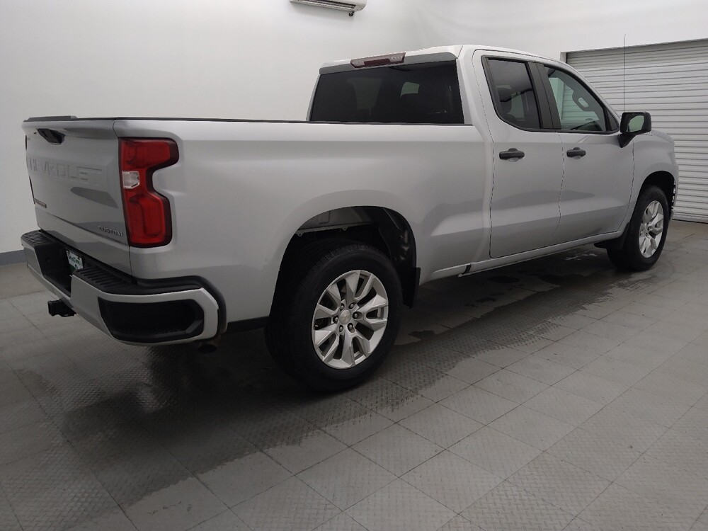 2021 Chevrolet Silverado 1500 in Houston, TX 77060 - 18113468 10