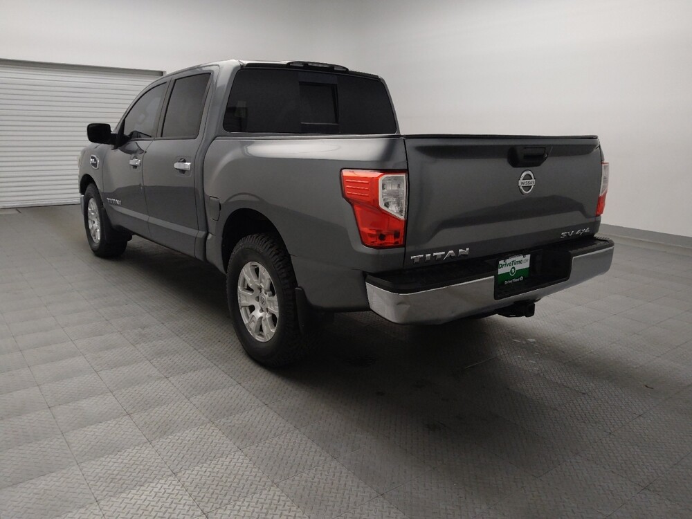 2017 Nissan Titan in Plano, TX 75074 - 18113473 5