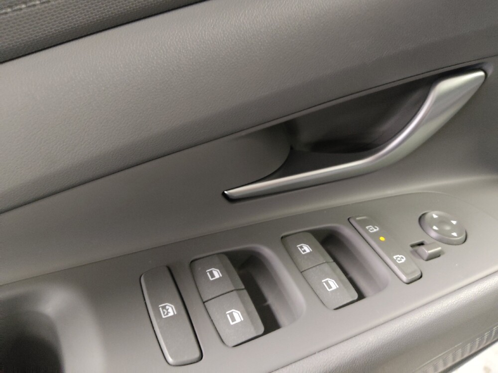 2025 Hyundai Elantra in Fort Myers, FL 33907 - 18113480 27