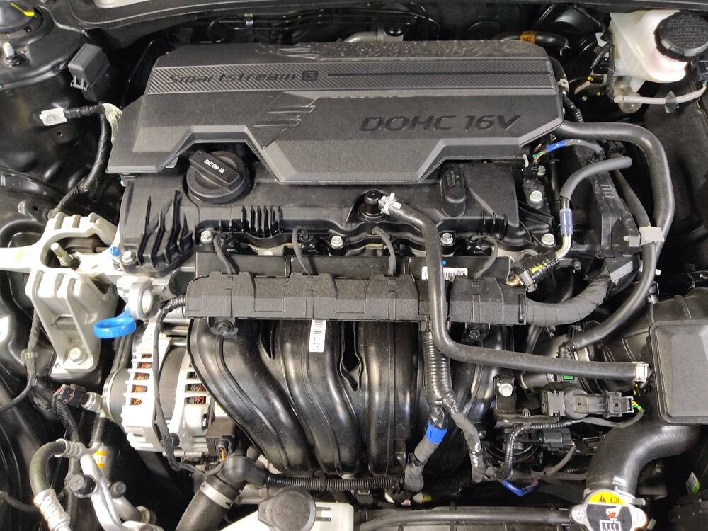 2025 Hyundai Elantra in Fort Myers, FL 33907 - 18113480 30