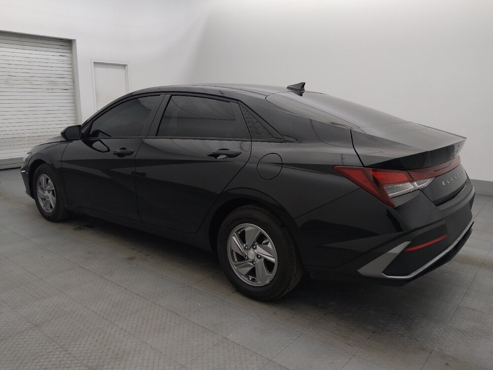 2025 Hyundai Elantra in Fort Myers, FL 33907 - 18113480 3