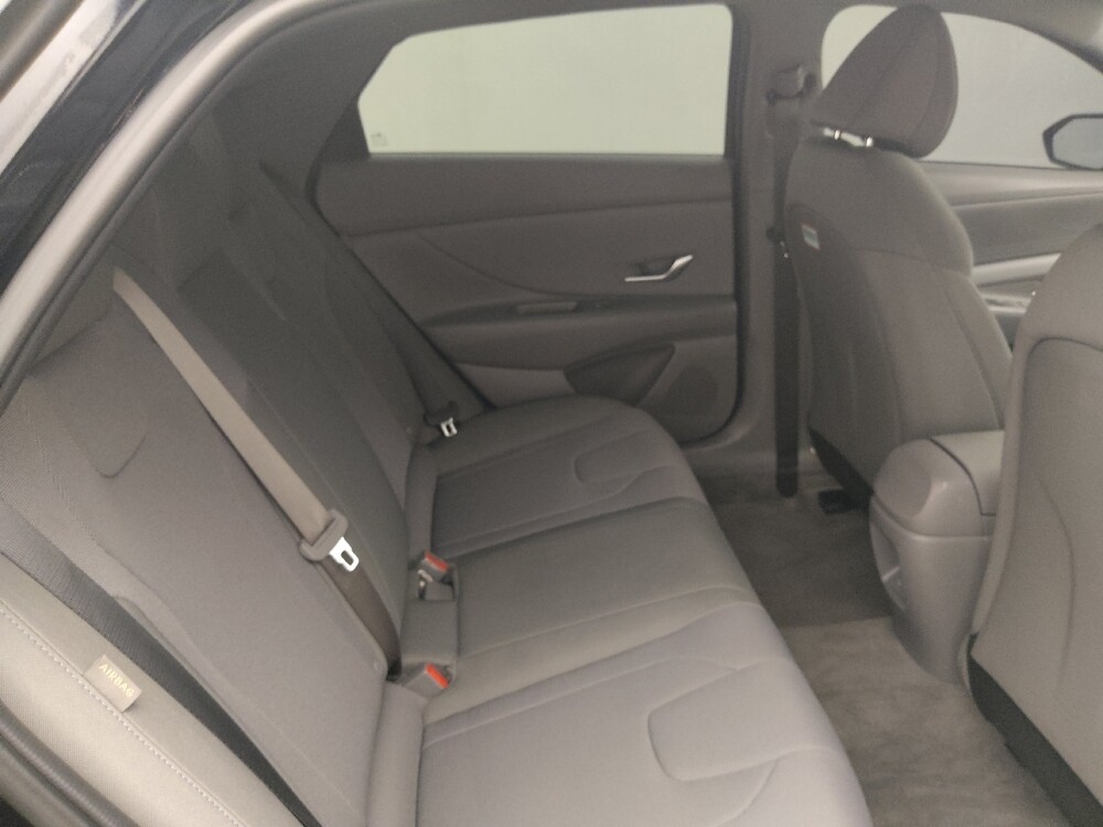 2025 Hyundai Elantra in Fort Myers, FL 33907 - 18113480 19