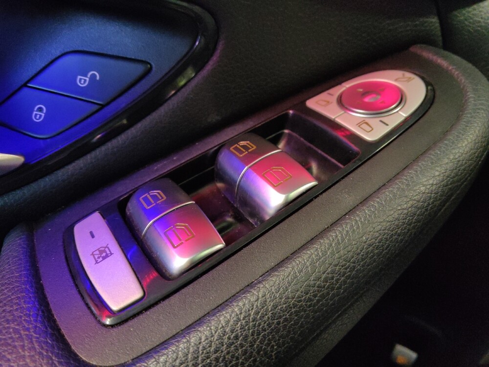 2021 Mercedes-Benz GLC 300 in Phoenix, AZ 85022 - 18113500 27