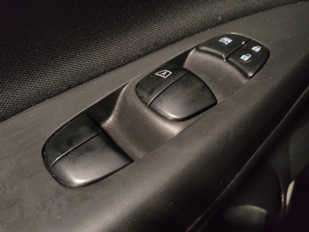 2018 Nissan Sentra in Gainesville, FL 32609 - 18113503 27