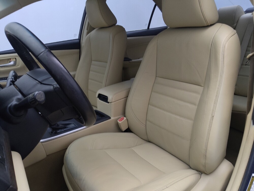 2016 Toyota Camry in Pelham, AL 35124 - 18113504 17