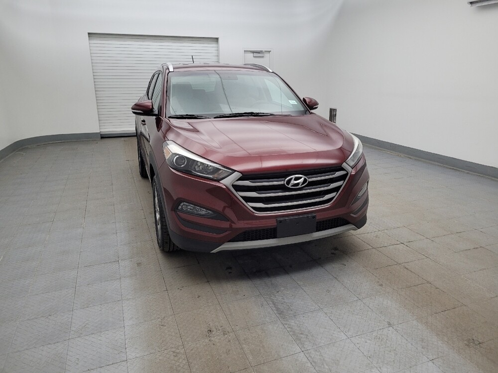 2017 Hyundai Tucson in Miamisburg, OH 45342 - 18113519 14