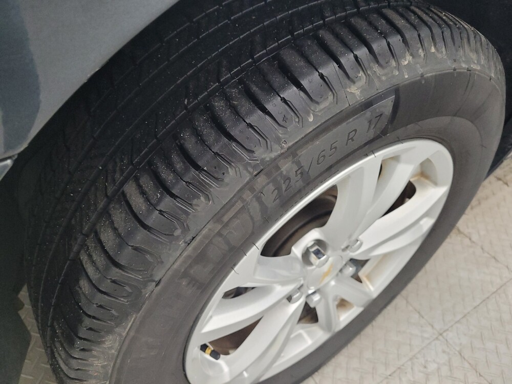 2017 Chevrolet Equinox in Fayetteville, NC 28304 - 18113522 31