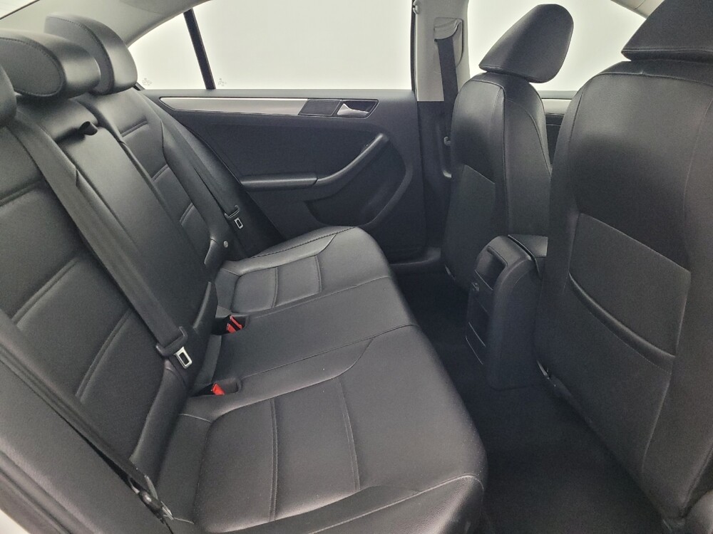 2017 Volkswagen Jetta in Savannah, GA 31419 - 18113527 19