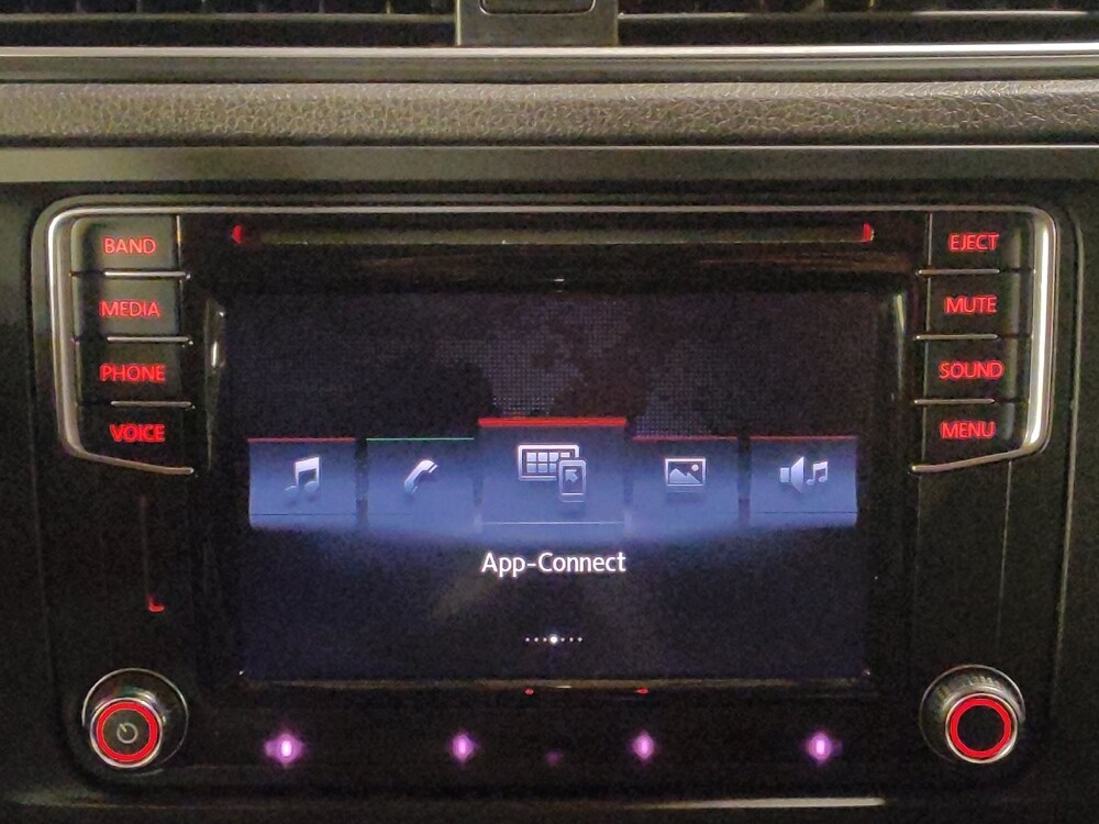 2017 Volkswagen Jetta in Savannah, GA 31419 - 18113527 25