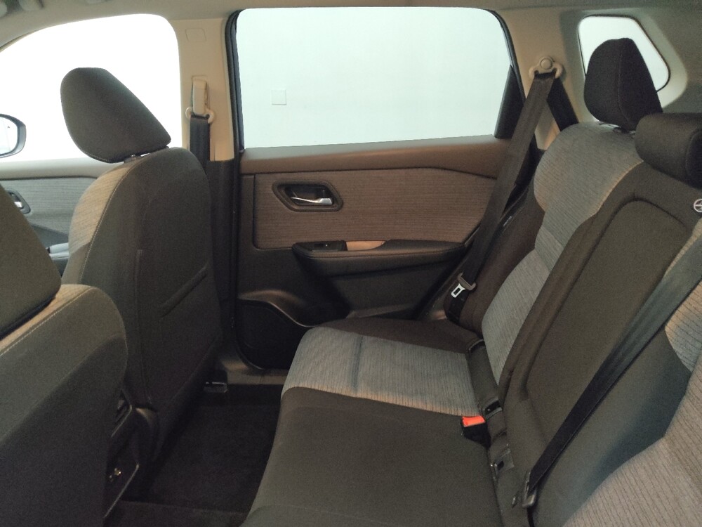 2023 Nissan Rogue in Lombard, IL 60148 - 18113578 18