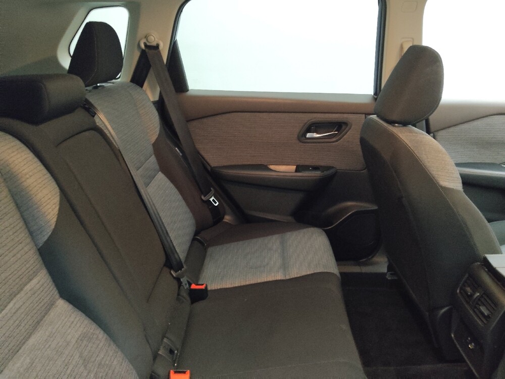 2023 Nissan Rogue in Lombard, IL 60148 - 18113578 19