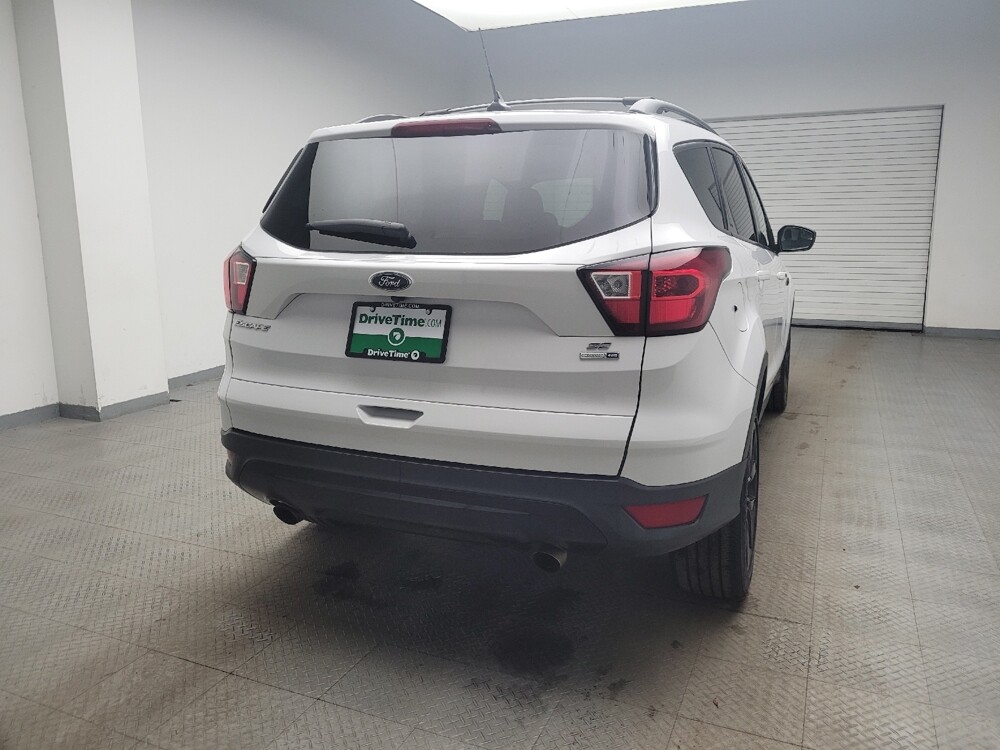 2019 Ford Escape in Taylor, MI 48180 - 18113598 7