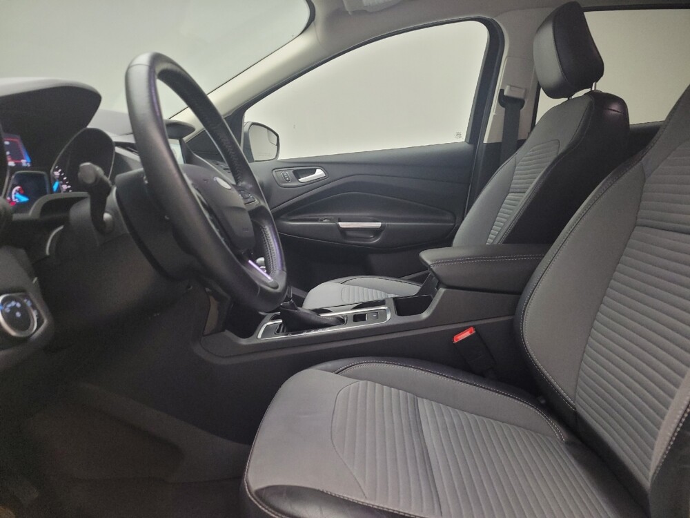 2019 Ford Escape in Taylor, MI 48180 - 18113598 17