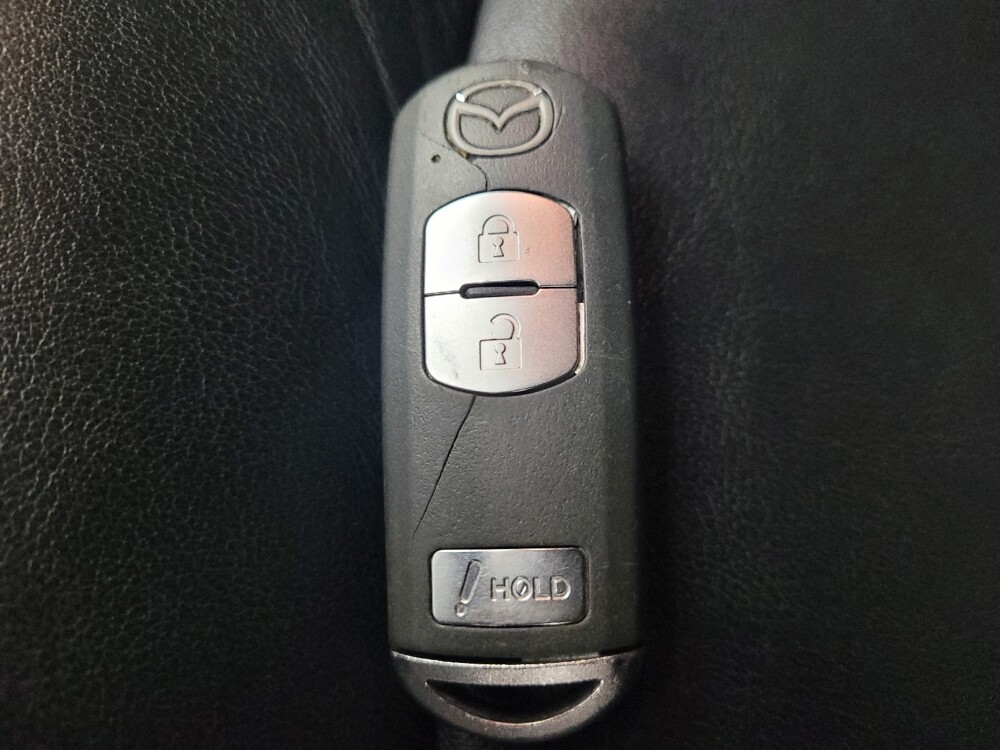 2016 Mazda MAZDA3 in Eastpointe, MI 48021 - 18113599 32