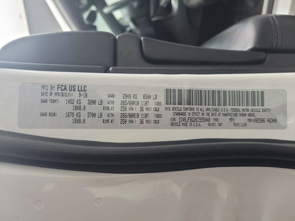 2019 Jeep Grand Cherokee in Taylor, MI 48180 - 18113600 33