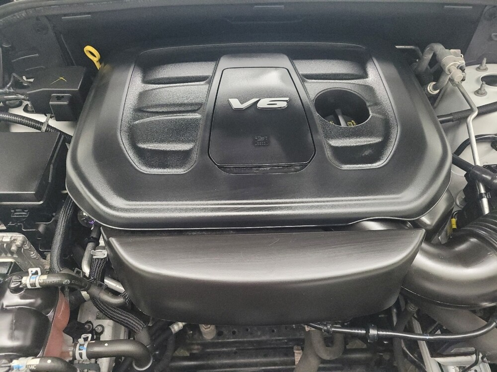 2019 Jeep Grand Cherokee in Taylor, MI 48180 - 18113600 30