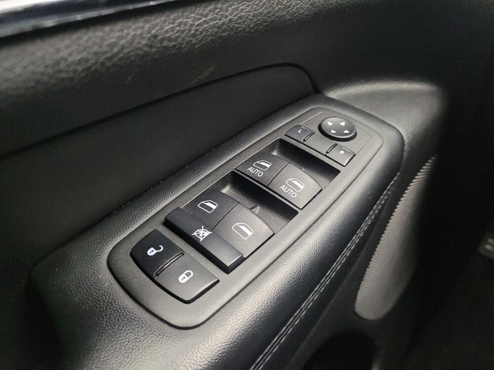 2022 Jeep Grand Cherokee in Taylor, MI 48180 - 18113601 27