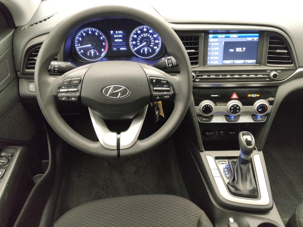 2019 Hyundai Elantra in Houston, TX 77034 - 18113606 22