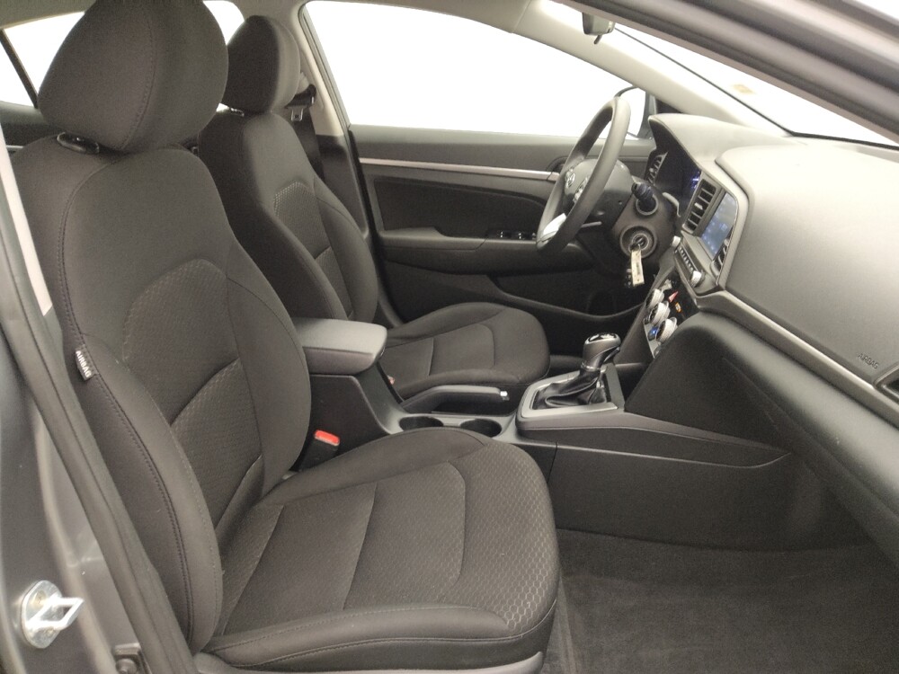 2019 Hyundai Elantra in Houston, TX 77034 - 18113606 21