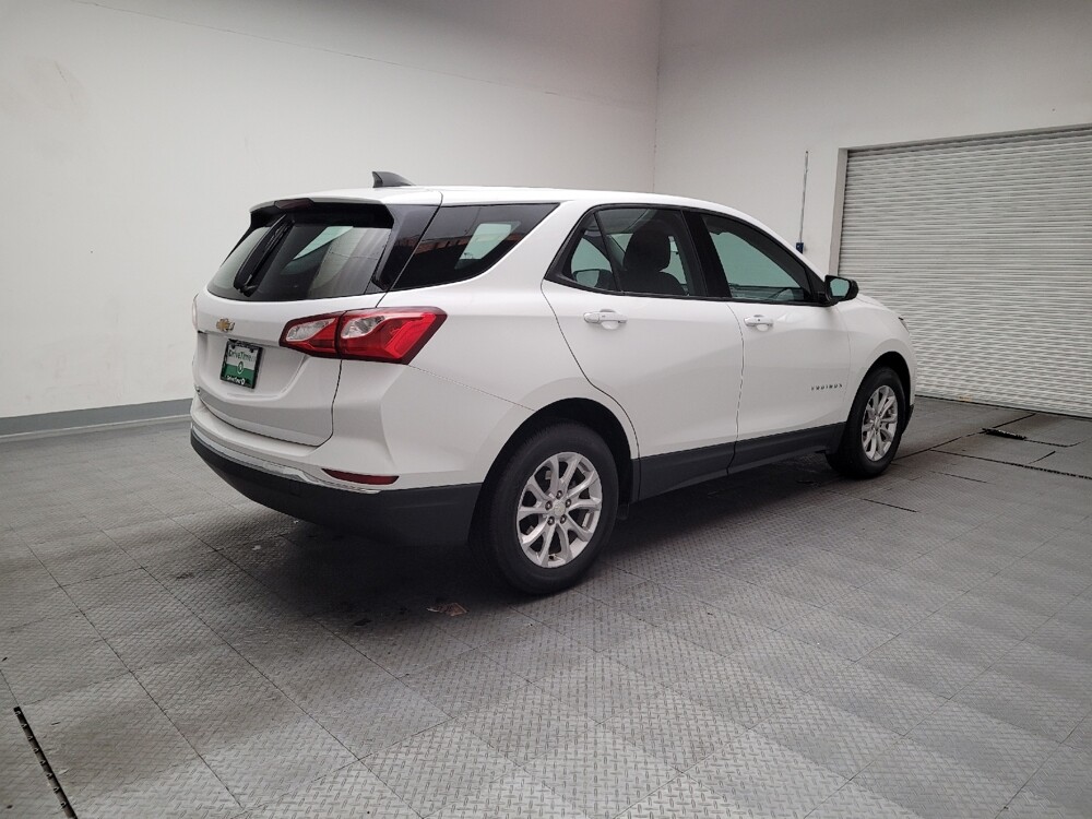 2018 Chevrolet Equinox in Downey, CA 90241 - 18113608 9