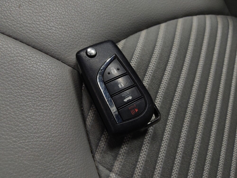 2021 Toyota Camry in Tucson, AZ 85705 - 18113610 32