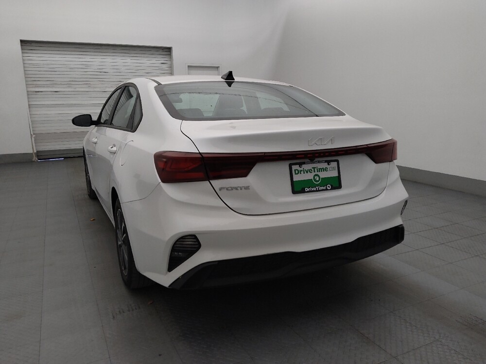 2023 Kia Forte in Bradenton, FL 34207 - 18113611 6