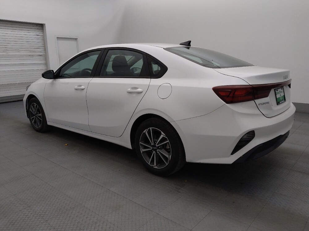 2023 Kia Forte in Bradenton, FL 34207 - 18113611 3