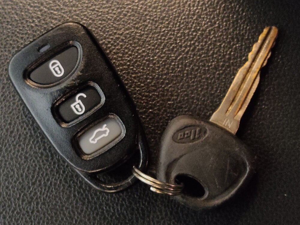 2020 Hyundai Elantra in Houston, TX 77074 - 18113622 32