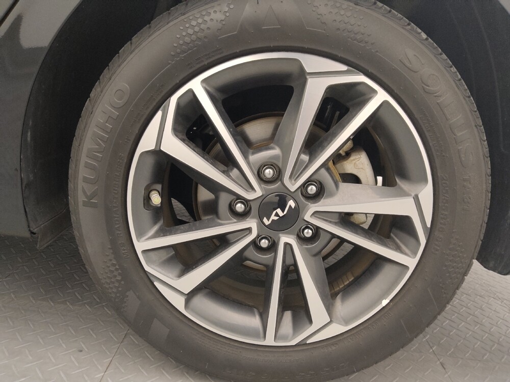 2024 Kia Forte in Tampa, FL 33619 - 18113624 31