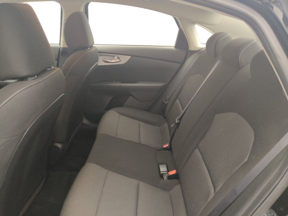 2024 Kia Forte in Tampa, FL 33619 - 18113624 18