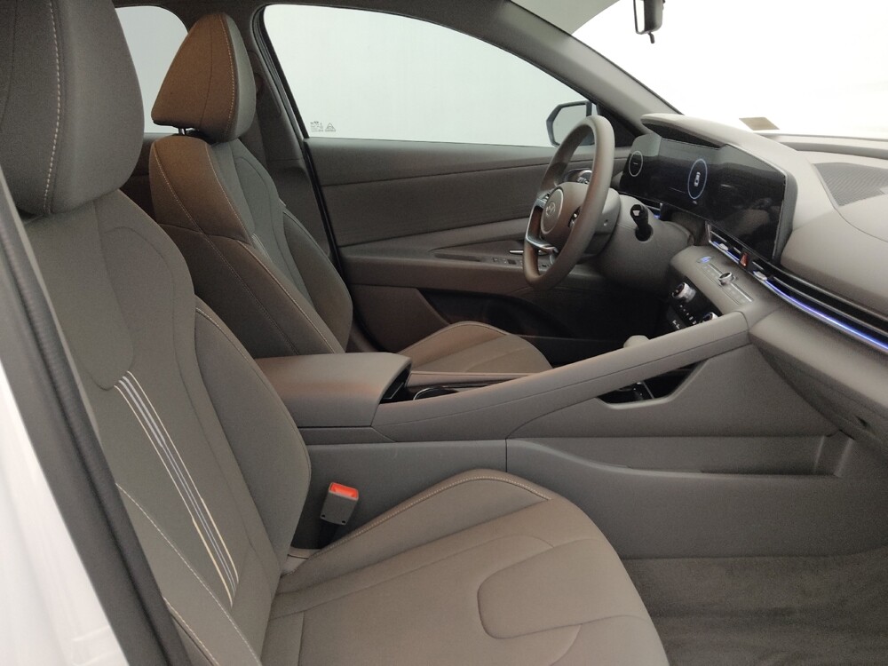 2024 Hyundai Elantra in Bradenton, FL 34207 - 18113633 21