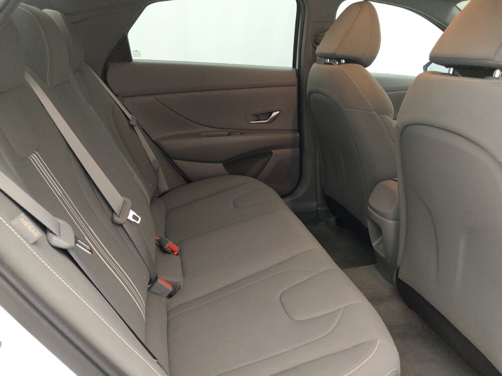 2024 Hyundai Elantra in Bradenton, FL 34207 - 18113633 19